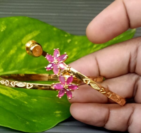 Pink flower bracelet