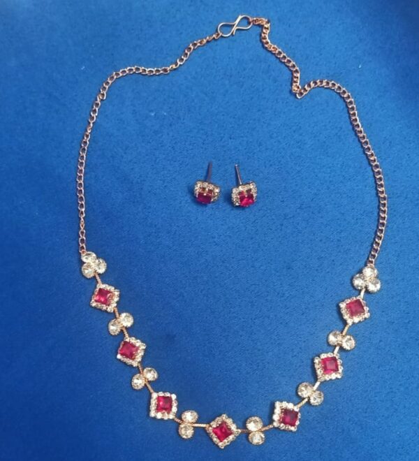 Rose Gold Diamond-Cut Necklace Set red