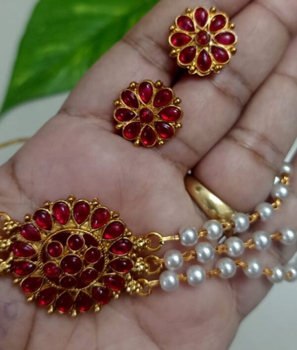 Triple Layer Pearl Choker Set red - Image 4