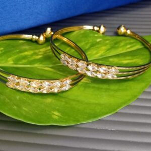 White flower bracelet