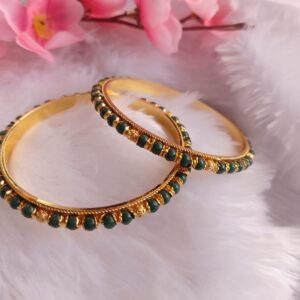Green pearl bangle set