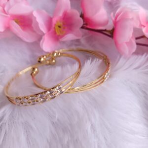 White flower bracelet